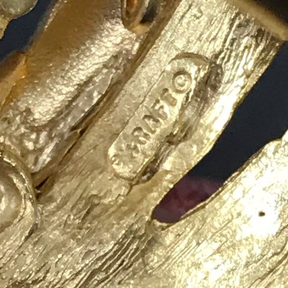 Vintage Signed Craft Runway Oversized Brutalist Textured Gold Clip On Earrings - Picture 2 of 16